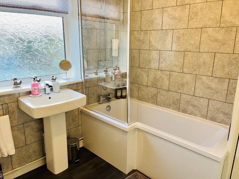Stylish Apartment Cardiff